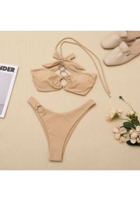 Intica - Bikini z ozdobnymi kółeczkami na plażę Here. Kolor: beżowy. Materiał: materiał