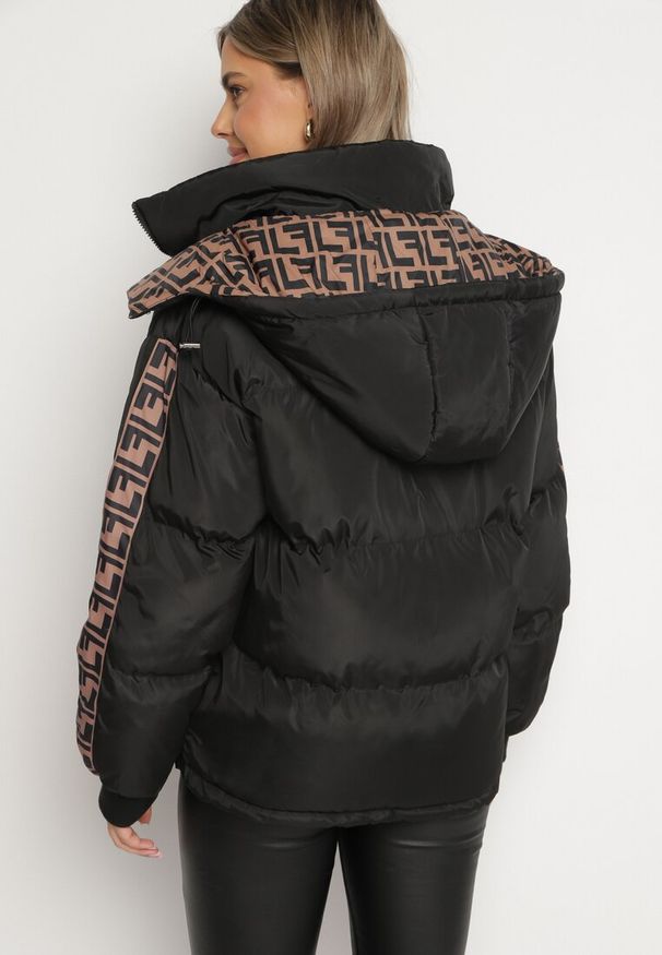 Born2be - Czarna Dwustronna Kurtka Puffer z Odpinanym Kapturem i Kieszeniami Erisaria. Okazja: na spacer. Kolor: czarny. Materiał: jeans, materiał. Styl: elegancki, wizytowy