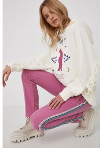 Femi Stories Spodnie damskie kolor fioletowy z nadrukiem. Kolor: fioletowy. Wzór: nadruk #2