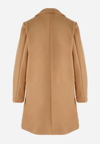 Born2be - Beżowy Płaszcz Jednorzędowy Sono. Okazja: na co dzień. Typ kołnierza: golf. Kolor: beżowy. Materiał: dzianina, jeans. Długość: do kolan. Styl: casual #4
