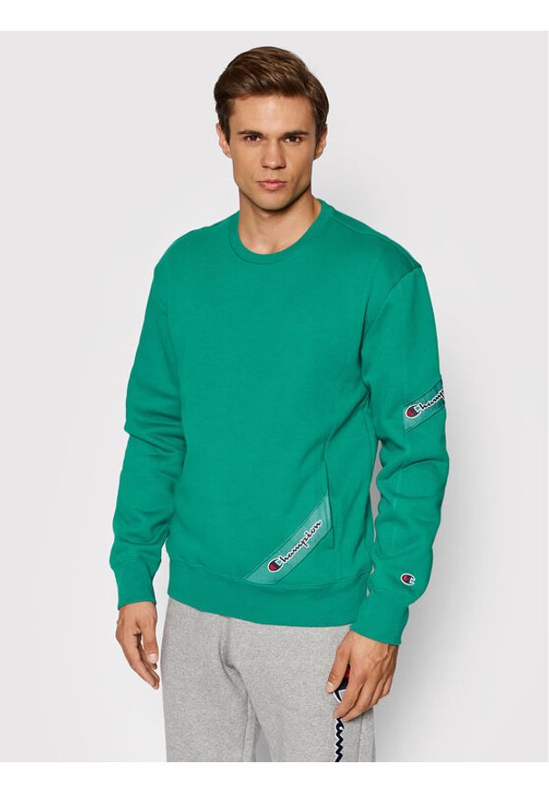 Champion Bluza Blend Asymmetric Pocket 216550 Zielony Custom Fit. Kolor: zielony. Materiał: bawełna