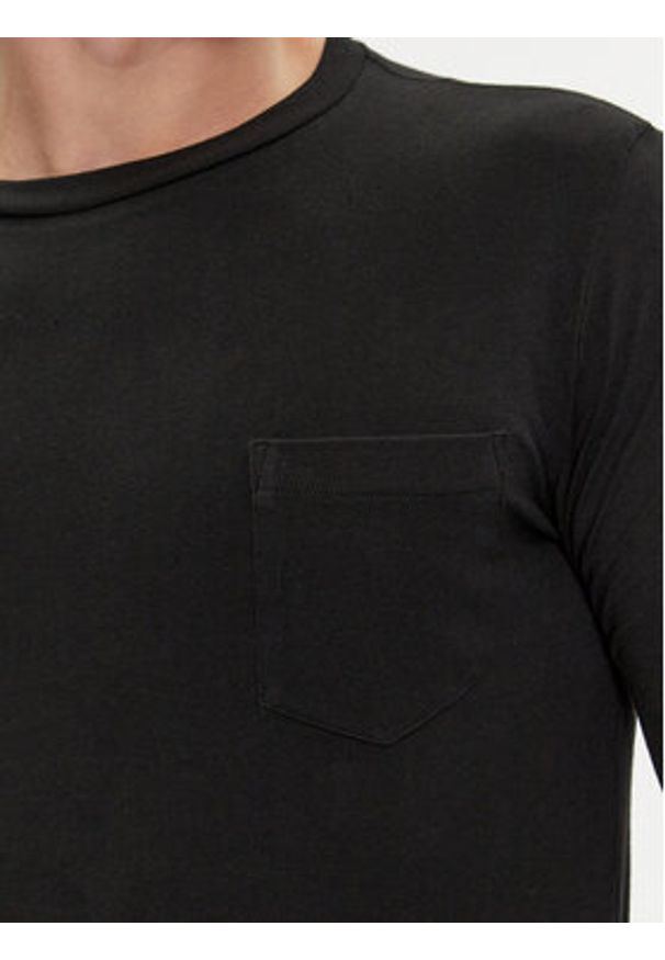 Replay Longsleeve M6653.000.23352P Czarny Regular Fit. Kolor: czarny. Materiał: bawełna. Długość rękawa: długi rękaw