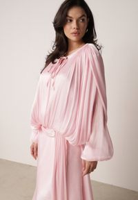 Born2be - Różowa Szyfonowa Sukienka Koktajlowa o Rozkloszowanym Kroju Thagune. Okazja: na randkę. Kolor: różowy. Materiał: szyfon. Styl: wizytowy #7