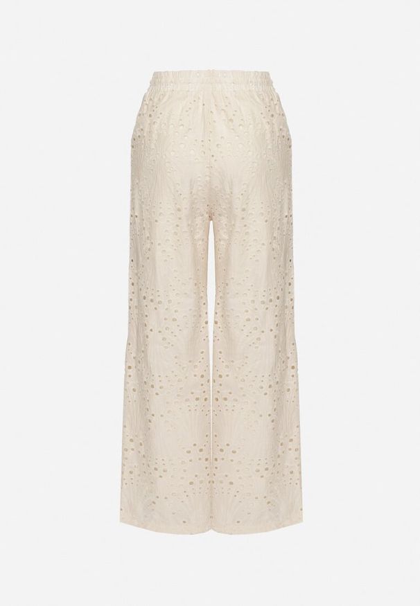 Born2be - Beżowe Spodnie Ażurowe o Szerokim Kroju z Wysokim Stanem Yasedia. Okazja: na co dzień. Stan: podwyższony. Kolor: beżowy. Wzór: ażurowy. Styl: casual, elegancki