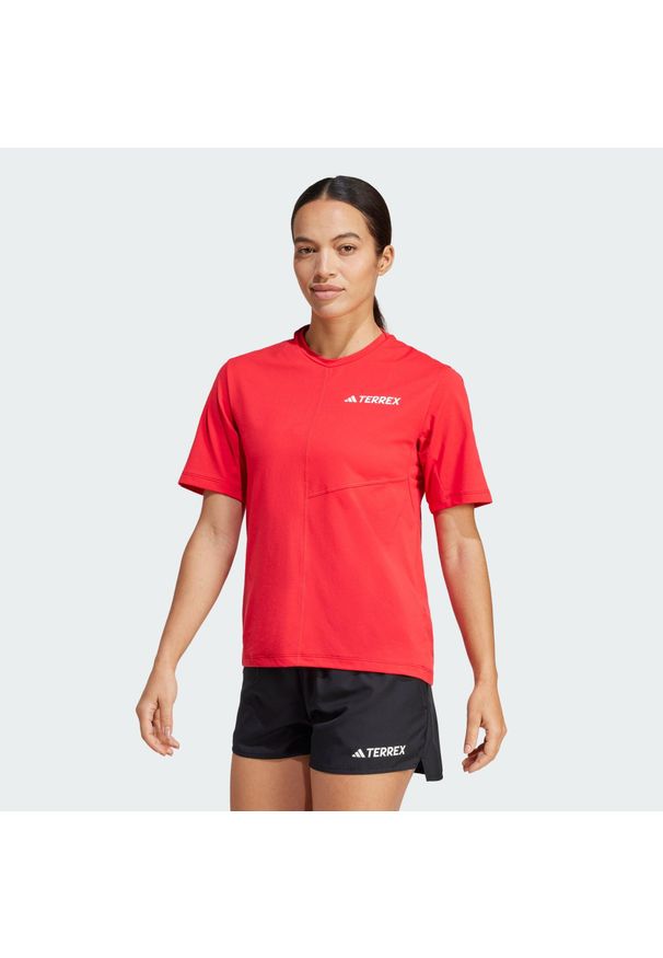 Adidas - Koszulka Terrex Multi Climacool. Kolor: czerwony. Technologia: ClimaCool (Adidas). Sport: turystyka piesza