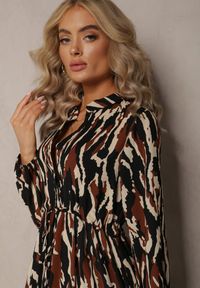 Renee - Czarna Sukienka Rozkloszowana w Abstrakcyjny Wzór Koso. Okazja: na co dzień. Typ kołnierza: dekolt w kształcie V. Kolor: czarny. Materiał: skóra. Długość rękawa: długi rękaw. Typ sukienki: rozkloszowane. Styl: klasyczny, casual #4