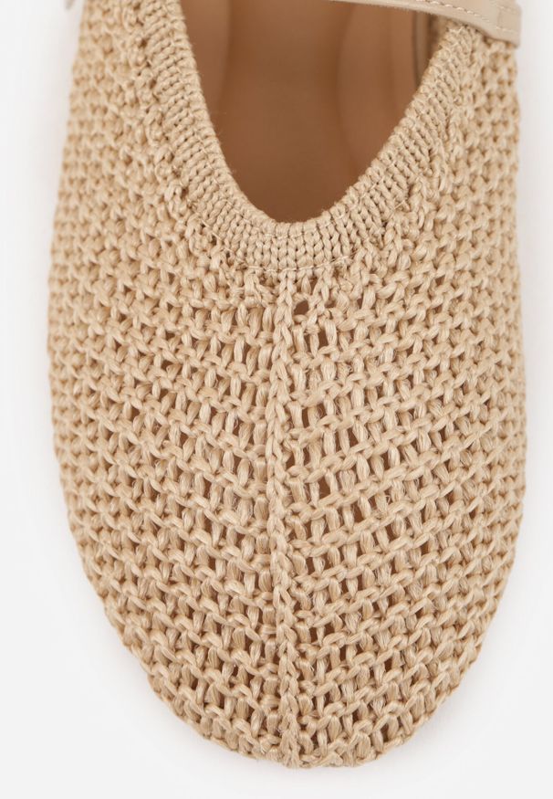 Born2be - Ciemnobeżowe Plecione Balerinki VICES z Paskiem z Klamerką Renell. Okazja: na co dzień. Zapięcie: pasek. Kolor: beżowy. Wzór: haft. Sezon: wiosna, lato. Styl: boho, elegancki, klasyczny, casual