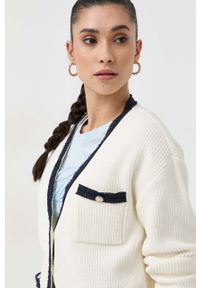 Guess kardigan damski kolor beżowy ciepły. Okazja: na co dzień. Kolor: beżowy. Materiał: dzianina. Styl: casual #3