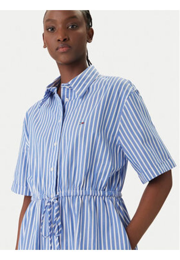 Tommy Jeans Sukienka koszulowa DW0DW20617 Niebieski Regular Fit. Kolor: niebieski. Materiał: bawełna. Typ sukienki: koszulowe