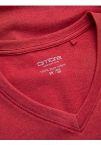 Ombre Clothing - Klasyczna męska bawełniana koszulka z dekoltem w serek BASIC – czerwony melanż V17. Typ kołnierza: dekolt w serek. Kolor: czerwony. Materiał: bawełna. Wzór: melanż. Styl: klasyczny #7