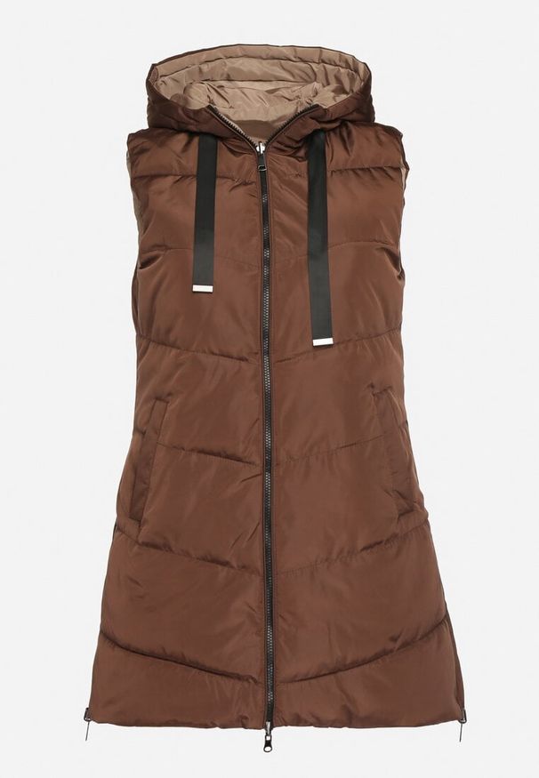 Born2be - Brązowa Pikowana Kamizelka Dwustronna z Kapturem i Troczkami Nevetiani. Typ kołnierza: kaptur. Kolor: brązowy. Materiał: jeans. Styl: elegancki