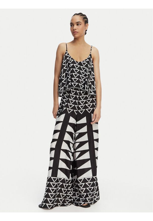 Iconique Kombinezon Lila IC26-116 Czarny Regular Fit. Kolor: czarny. Materiał: syntetyk