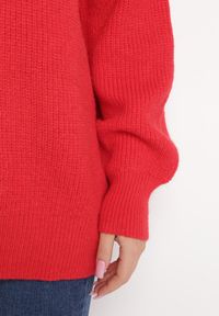 Born2be - Czerwony Sweter Oversize z Okrągłym Dekoltem Ravo. Kolor: czerwony. Sezon: zima #5
