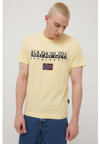 Napapijri t-shirt bawełniany kolor żółty z aplikacją. Kolor: żółty. Materiał: bawełna. Wzór: aplikacja
