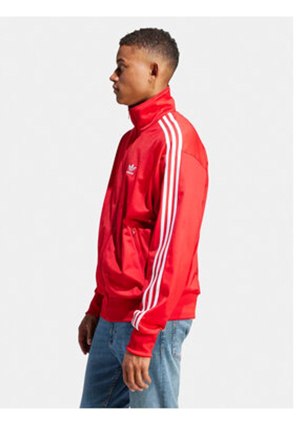 Adidas - adidas Bluza adicolor Classics IJ7060 Czerwony Loose Fit. Kolor: czerwony. Materiał: syntetyk