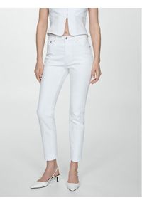 mango - Mango Jeansy Claudia 67004025 Biały Cropped Fit. Kolor: biały