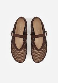 Born2be - Brązowe Siateczkowe Balerinki Appletwinkle. Okazja: na co dzień. Zapięcie: sprzączka. Kolor: brązowy. Materiał: materiał, jeans. Sezon: lato. Styl: casual #7