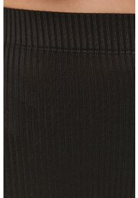 Pieces Spodnie damskie kolor czarny dzwony medium waist. Kolor: czarny. Materiał: materiał #4