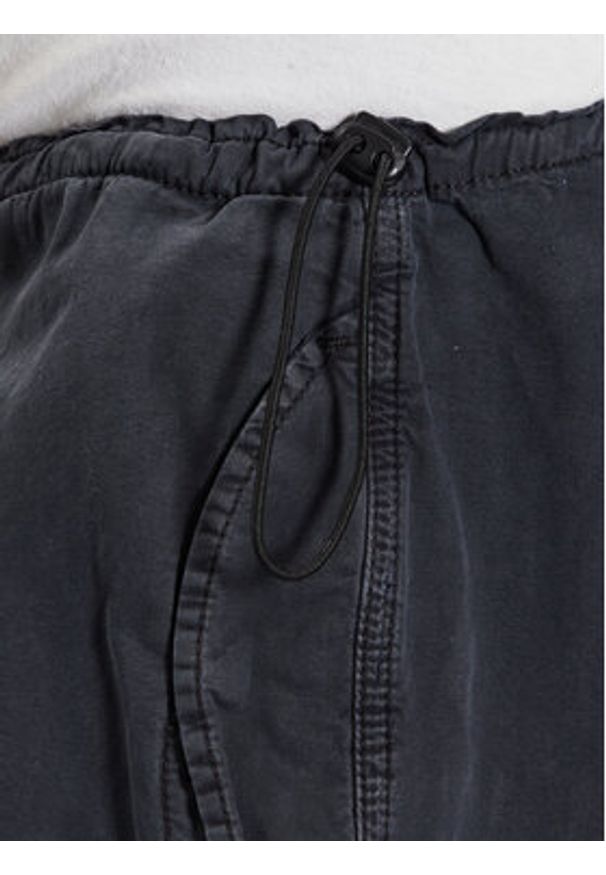 BDG Urban Outfitters Spodnie materiałowe 76522192 Czarny Baggy Fit. Kolor: czarny. Materiał: bawełna