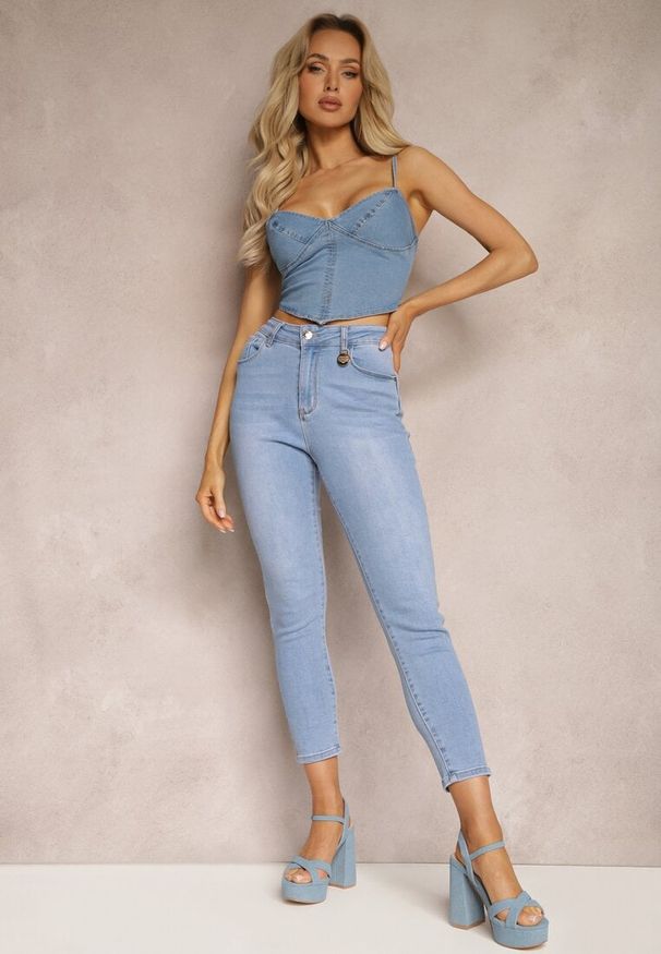 Renee - Jasnoniebieskie Jeansy o Dopasowanym Fasonie Skinny Galeth. Okazja: na co dzień. Kolor: niebieski. Wzór: aplikacja, bez wzorów. Styl: casual, elegancki