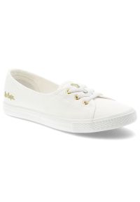 Trampki damskie Lee Cooper, cholewka z materiału tekstylnego elastyczne sznurówki na płaskiej podeszwie, białe, LCW-26-02-4043L SVL-395. Zapięcie: sznurówki. Kolor: biały. Materiał: materiał. Szerokość cholewki: normalna. Obcas: na płaskiej podeszwie #1
