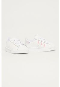 adidas Originals - Buty dziecięce Superstar EL FV3143. Zapięcie: sznurówki. Kolor: biały. Materiał: guma. Wzór: nadruk. Model: Adidas Superstar #5