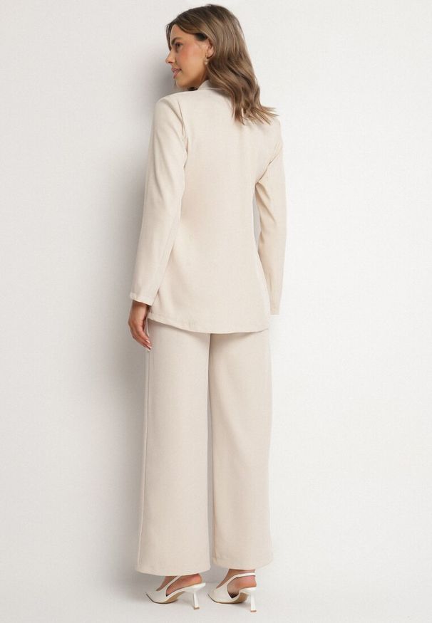 Born2be - Beżowy Garnitur Marynarka o Asymetrycznym Kroju i Szerokie Spodnie Purria. Kolor: beżowy