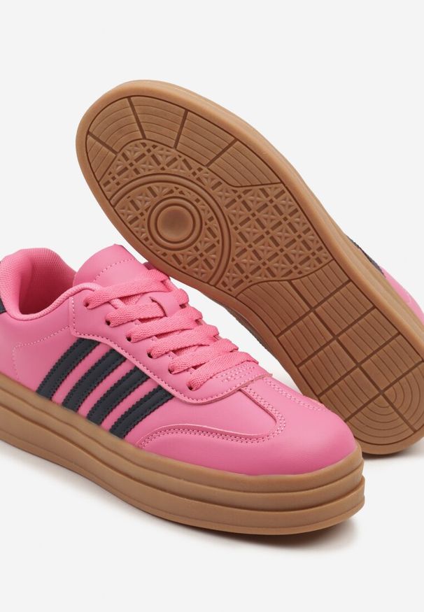 Born2be - Różowo-Granatowe Sneakersy Tenisówki Ozdobione Paskami Naire. Okazja: na co dzień. Zapięcie: pasek. Kolor: różowy. Materiał: jeans. Wzór: aplikacja