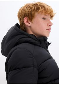 bonprix - Zimowa kurtka pikowana z kapturem, na ciepłej podszewce. Typ kołnierza: kaptur. Kolor: czarny. Sezon: zima #3