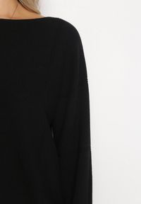 Born2be - Czarny Sweter z Przeszyciami Daeton. Kolor: czarny. Materiał: tkanina, wiskoza, bawełna. Długość rękawa: długi rękaw. Długość: długie