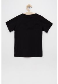 Champion t-shirt bawełniany dziecięcy kolor czarny. Kolor: czarny. Materiał: bawełna. Długość rękawa: krótki rękaw. Długość: krótkie. Wzór: aplikacja