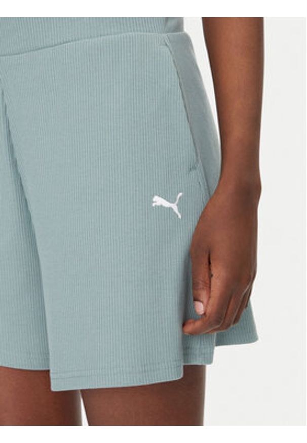 Puma Szorty sportowe ESS Elevated 5" 685026 Zielony Regular Fit. Kolor: zielony. Materiał: syntetyk