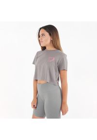 LEGEA - Koszulka crop z bawełny SPECIAL ołowiowy różowy. Kolor: szary. Materiał: bawełna. Długość rękawa: krótki rękaw. Długość: krótkie. Wzór: nadruk. Sport: fitness #1