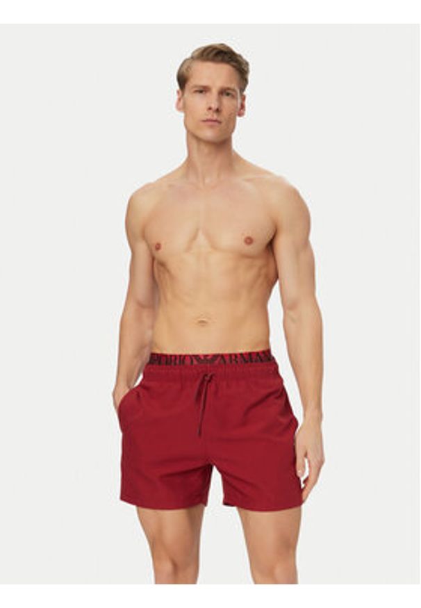 Emporio Armani Szorty sportowe EM000686 AF20432 U5050 Bordowy Regular Fit. Kolor: czerwony. Materiał: syntetyk. Styl: sportowy