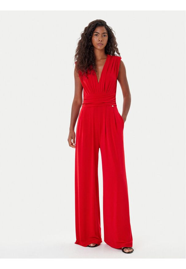 Rinascimento Kombinezon CFC0126184003 Czerwony Regular Fit. Kolor: czerwony. Materiał: syntetyk