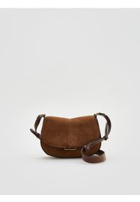 Reserved - Torebka crossbody - brązowy. Kolor: brązowy. Materiał: zamszowe. Styl: klasyczny #1