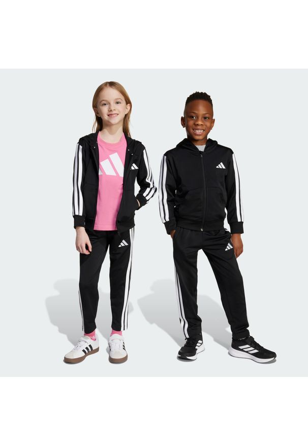 Adidas - Dziecięcy dres Essentials. Okazja: na uczelnię. Kolor: czarny, wielokolorowy, biały. Materiał: dresówka. Styl: sportowy