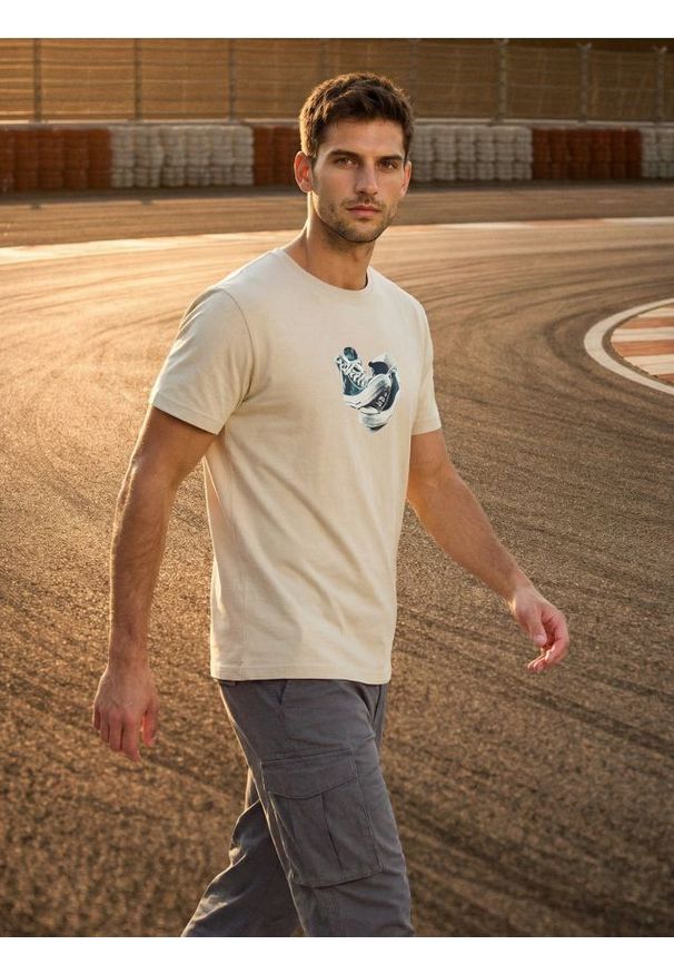 Sinsay - Bawełniana koszulka z krótkim rękawem - beżowy. Kolor: beżowy. Materiał: bawełna. Długość rękawa: krótki rękaw. Długość: krótkie