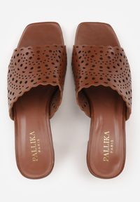 Born2be - Brązowe Klapki na Słupku z Ażurową Cholewką i Kwadratowym Noskiem Bevyrae. Okazja: na co dzień, na spacer. Kolor: brązowy. Materiał: len. Wzór: ażurowy. Obcas: na słupku. Styl: casual, elegancki #4