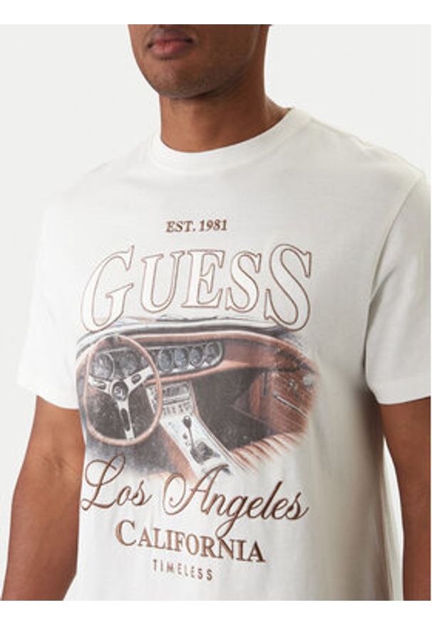 Guess T-Shirt M6RI13 K8FQ4 Écru Regular Fit. Materiał: bawełna