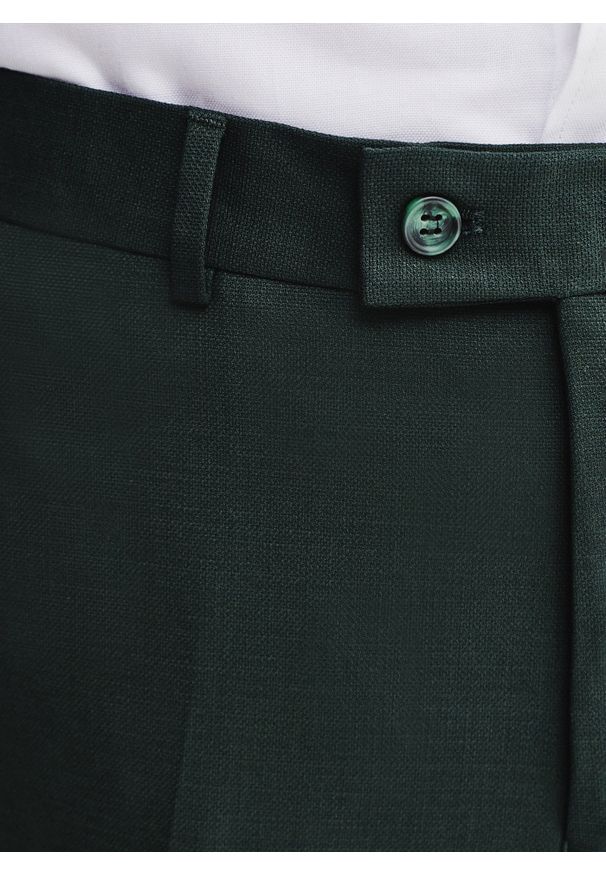 Pako Lorente - PAKO LORENTE – Gładkie spodnie garniturowe w kolorze zielonym. Kolor: zielony. Materiał: poliester, wiskoza, elastan. Wzór: gładki. Styl: elegancki