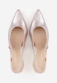 Renee - Szampańskie Czółenka Slingback VICES na Tłoczonym Słupku z Metalicznym Połyskiem Jenesa. Zapięcie: pasek. Kolor: złoty. Szerokość cholewki: normalna. Obcas: na słupku #2
