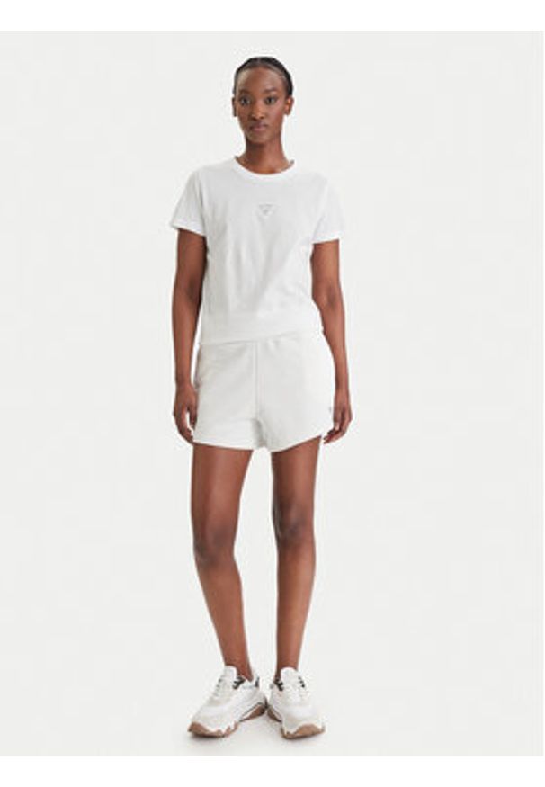 Guess Szorty sportowe V6GD14 K3090 Biały Regular Fit. Kolor: biały. Materiał: bawełna