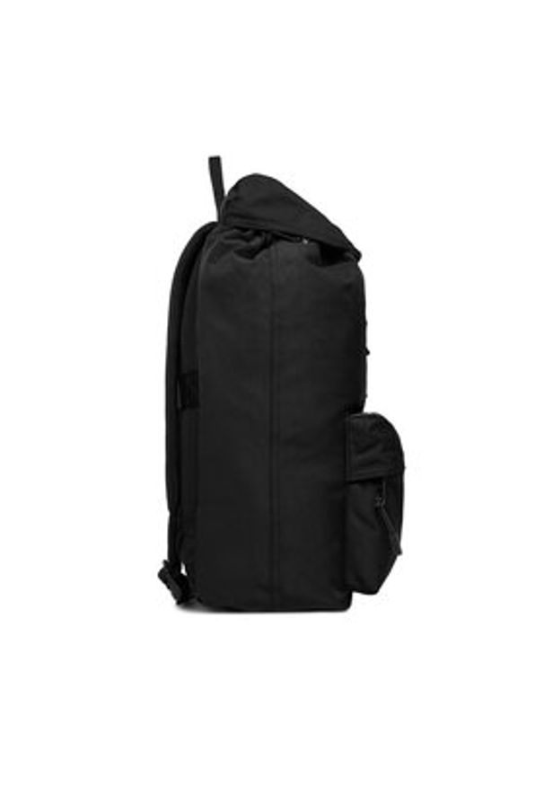 Calvin Klein Plecak Bold Flap Backpack LV04D3270G Czarny. Kolor: czarny. Materiał: materiał