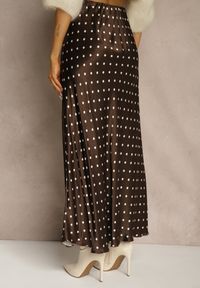 Renee - Brązowa Satynowa Spódnica z Wiskozy w Groszki o Rozkloszowanym Kroju Fediska. Kolor: brązowy. Materiał: satyna, wiskoza. Wzór: grochy. Styl: elegancki #2