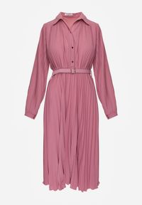 Born2be - Fuksjowa Sukienka Plisowana o Koszulowym Kroju z Paskiem z Klamrą Efronta. Okazja: na co dzień. Typ kołnierza: kołnierzyk klasyczny. Kolor: różowy. Materiał: jeans. Długość rękawa: długi rękaw. Wzór: aplikacja. Typ sukienki: koszulowe. Styl: casual, elegancki, klasyczny #7