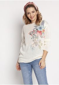 MKM - Lekki Sweter z Kwiatowym Nadrukiem - Ecru. Materiał: akryl. Wzór: kwiaty, nadruk