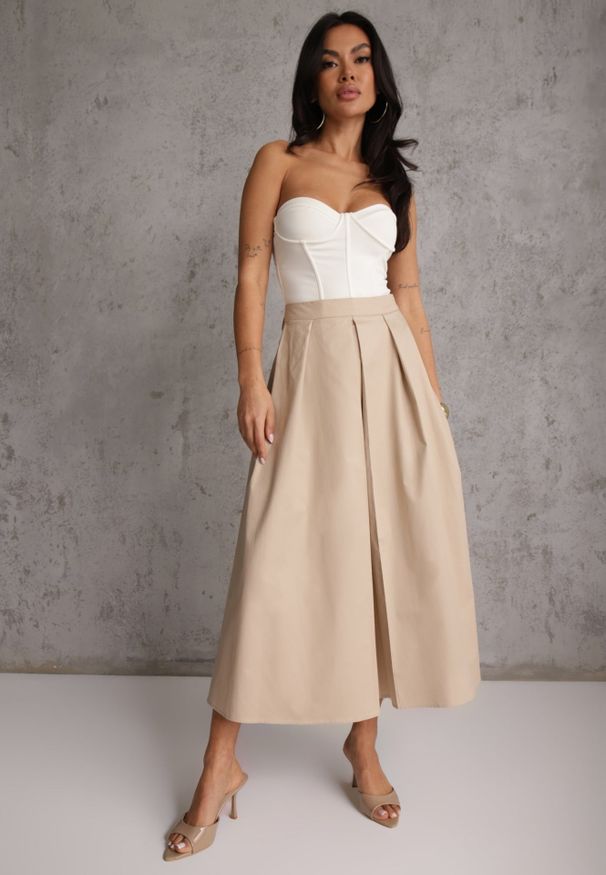 Renee - Beżowa Bawełniana Spódnica o Rozkloszowanym Kroju z Plisami Nerimara. Okazja: na co dzień. Kolor: beżowy. Materiał: bawełna. Wzór: aplikacja. Sezon: lato. Styl: casual