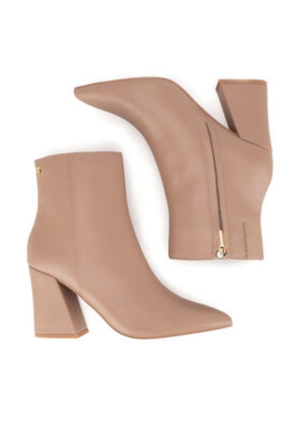 Nine West Botki CEO-AIDA-01 Beżowy. Kolor: beżowy. Materiał: materiał