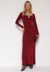 Born2be - Bordowa Sukienka Koktajlowa z Biżuteryjną Aplikacją i Długim Rękawem Idivianne. Kolor: czerwony. Długość rękawa: długi rękaw. Wzór: aplikacja. Typ sukienki: dopasowane. Styl: wizytowy #7